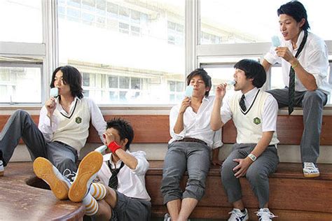 日本一高中举办 “性别交换日” -大众日报数字报