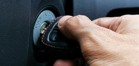 PCM Powertrain Control Module On A2003 Chevy Malibu 的图像结果
