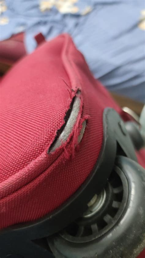 Skybags Cardiff Polyester 63.5 Cms Travel Duffle Bag (Red) : Amazon.in ...