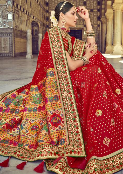 Buy Designer Patola Sarees | Sunasa