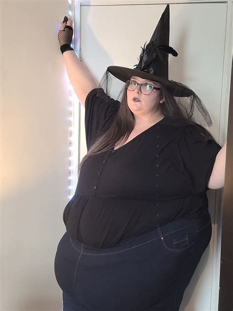 More Belly Play From Your Fat Goddess Od Ssbbw Lady Brads Faphouse | My ...