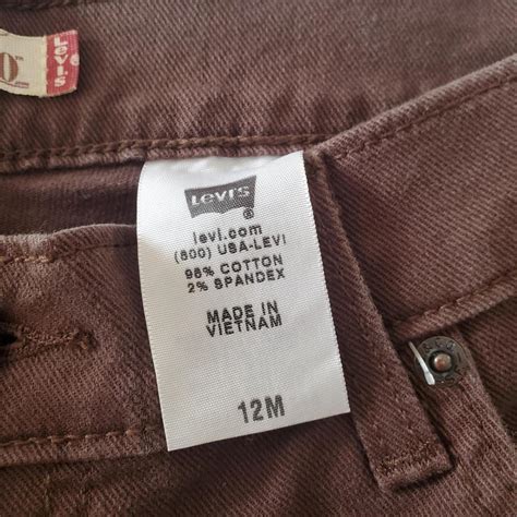 Brown Levi Jeans 🤎 Waist- 32in - Depop