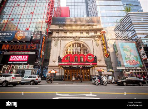 Amc Times Square Amc Theatre Sunday - Cars Wallpaper
