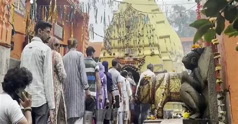 J-K: Devotees offer prayers at temple in Udhampur on first Monday of ...