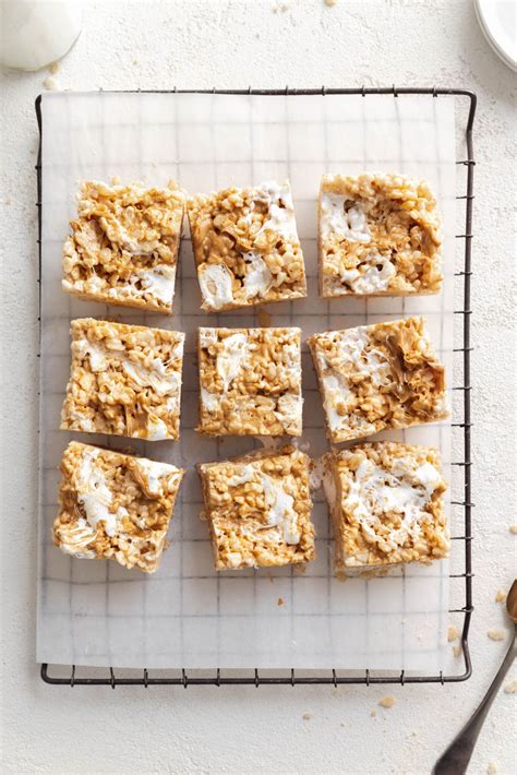Peanut Butter and Fluff Rice Krispie Treats - Broma Bakery