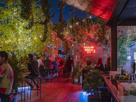 13 Best West Hollywood Bars for Beer, Wine and a Good Time