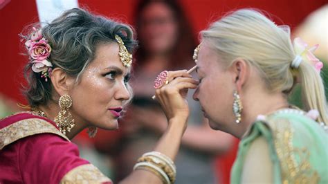 2025 से भारतीय पर्यटक रूस में कर सकेंगे वीज़ा-मुक्त यात्रा