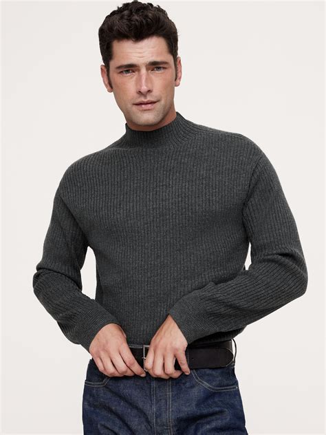 Ribbed Merino Mock-Neck Sweater | Banana Republic