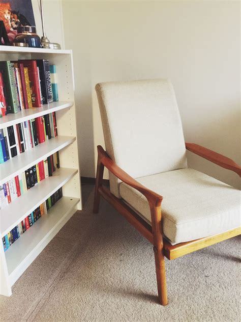 mid century modern reading chair