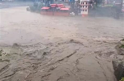 भूस्खलन से राष्ट्रीय राजमार्ग 707 बंद, मानसून ने मचाई तबाही... अब तक ...