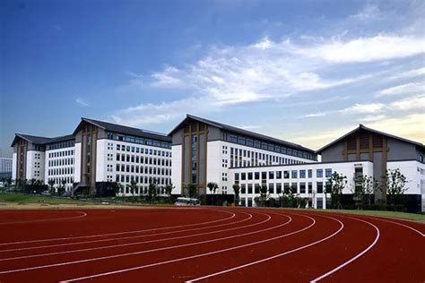2022年镇江市高等专科学校成人高考招生简章 - 江苏升学指导中心
