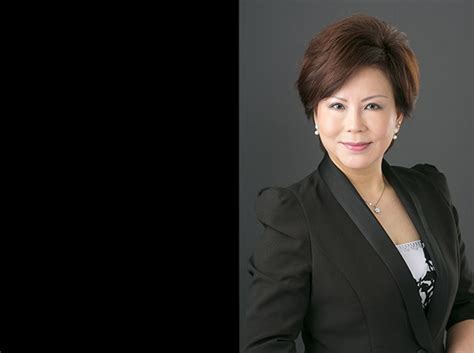 Business Person Potrait 的图像结果