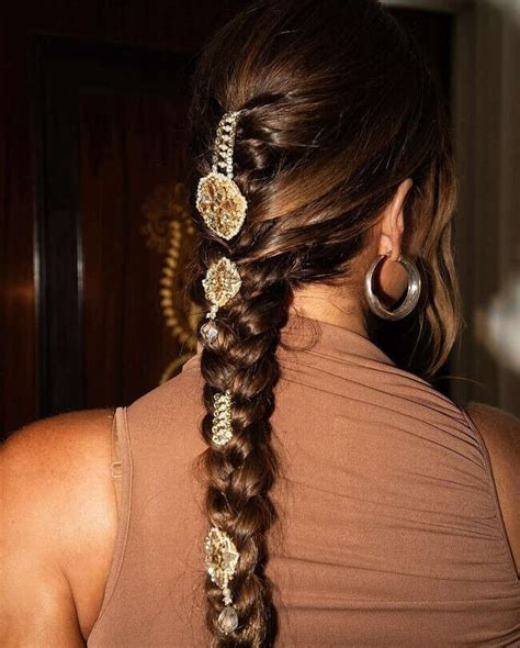 Jewellery For You Hair? Style Them In The Chicest Ways To Elevate Your ...