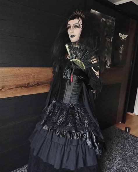 Cinderella in black 🥀 : r/OUTFITS