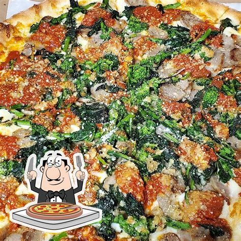 Shelter Island Slice in Shelter Island - Restaurant menu and reviews