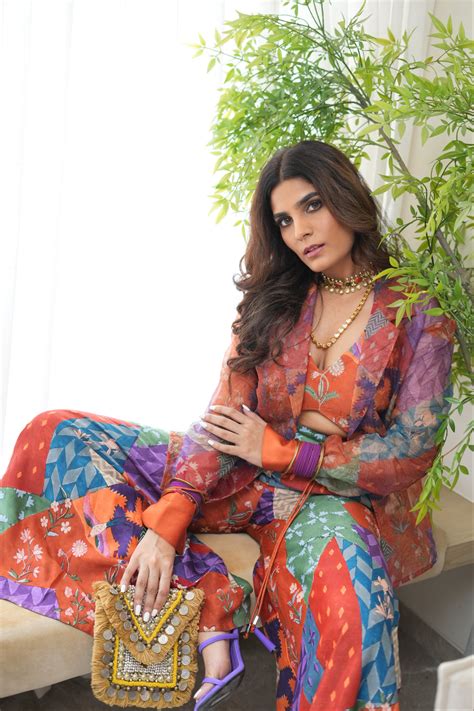 Amrood - Buy Designer Indian Wear for Women – amrood