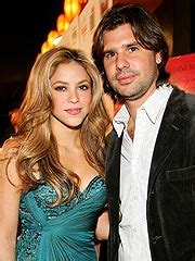 Shakira: shakira with her husband
