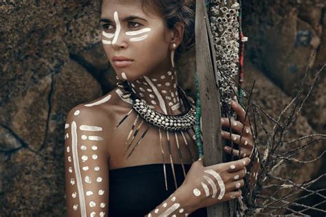 Primitive Woman 的图像结果