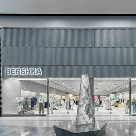 Bershka aterriza en Suecia con su primera tienda en el país ...