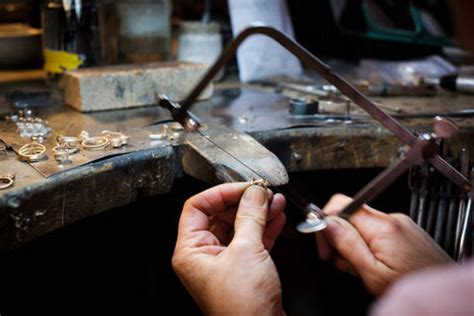 7 Fun Facts about Handmade jewellery – Smith Jewels