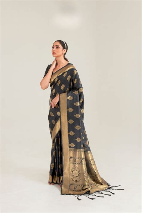 Black Kanjeevaram Handloom Weaving Silk Saree – Kumari Sarees