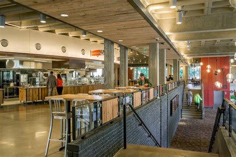 Hampshire Dining Commons at UMass Amherst by Bergmeyer - Architizer
