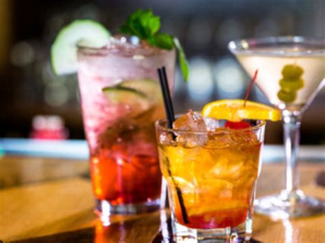 Drinking alcohol on an empty or full stomach causes more damage Health ...