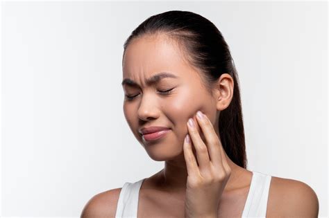 Pain On Left Side Of Face And Jaw | 7 Possible Causes