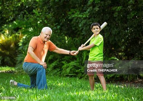 Kids Playing Baseball 的图像结果