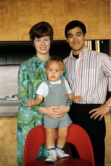 Bruce Lee and Son Brandon Both Died before 33 —inside the 2 Tragedies ...