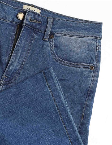High Rise Flared Fit Jeans