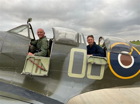 Birds of War! - Flight School Wingman