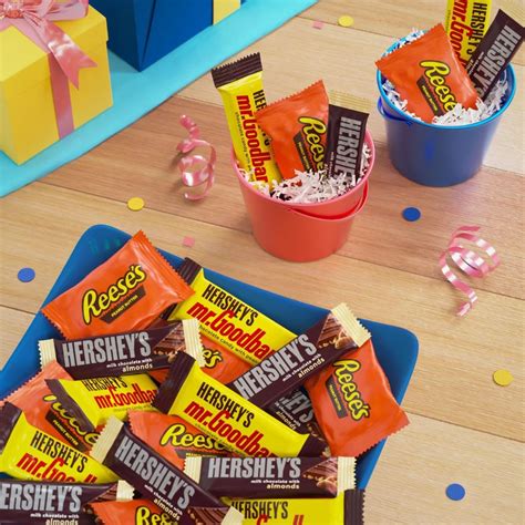 HERSHEY'S HERSHEY'S Assorted Chocolate Candy Mix, Individually India | Ubuy