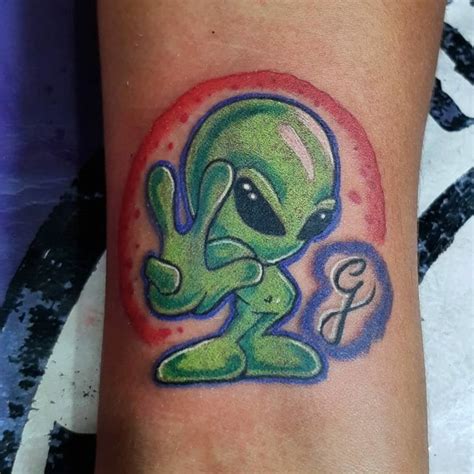 Alien Back Tattoo 的图像结果