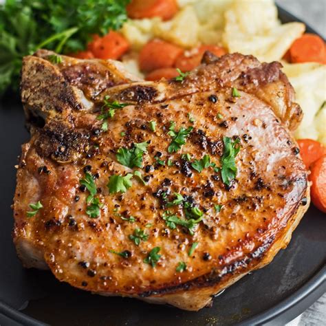 Cast Iron Pork Chops (Perfectly Seared Pork Chops!) | Bake It With Love