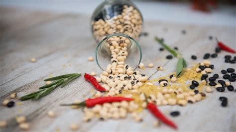 6 foods that increase bloating and acidity