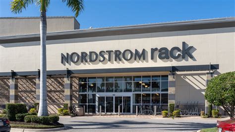 10 Spring Clothing Items You Should Buy at Nordstrom Rack Now ...
