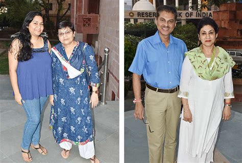 A humorous play mixed with emotions staged in Lucknow | Hindi Movie ...