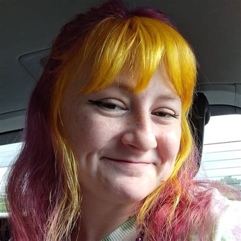 Ella - Maths teacher - ₹1321/h