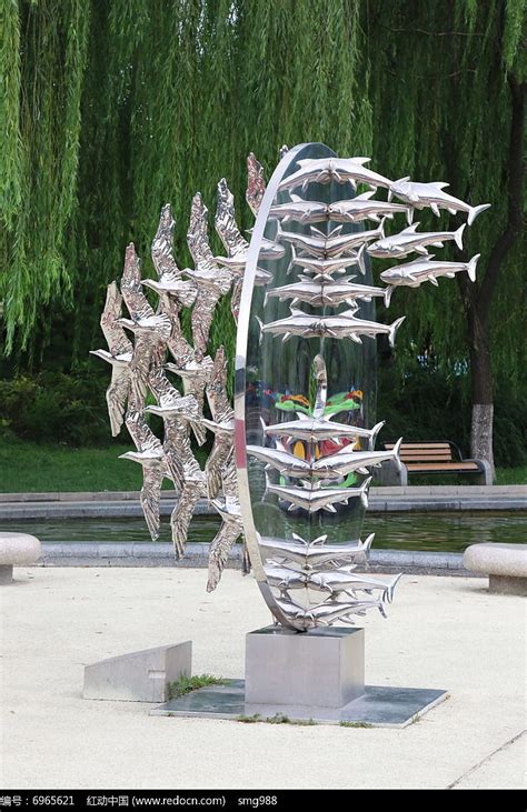 不锈钢景观动物鱼雕塑的介绍-宏通雕塑