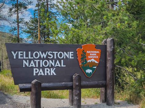 29 Best Things to Do in Yellowstone - The Ultimate Guide from 1 - 4 days - MyTravelJet