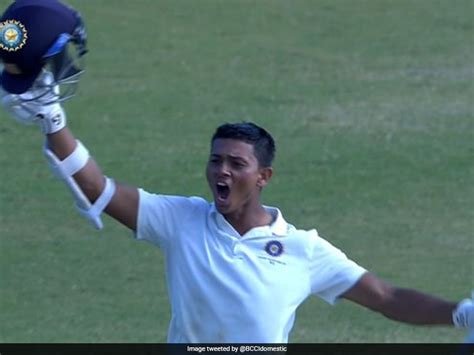 एक और धमाकेदार दोहरे शतक के साथ यशस्वी जयसवाल ने ठोका दावा, कर दिया यह ...