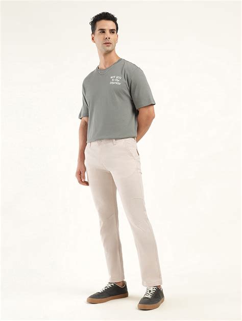 Men's Cream Slim Fit Chinos – Levis India Store