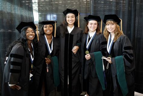 Advanced Degree Graduates Encouraged to 'Be the Light' | Ithaca College