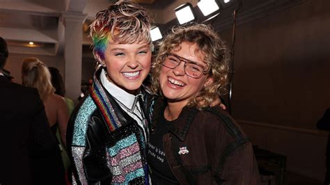 Jojo Siwa Claims Ex Kath Ebbs Demanded Business Class Flight After ...