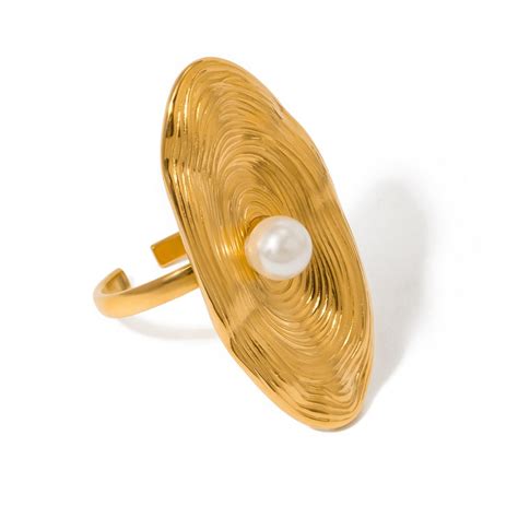 18K gold noble oval pearl inlaid ring with texture design – MyFlipbox