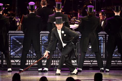 Kevin Spacey gay: House of Cards actor apologises to Anthony Rapp for ...