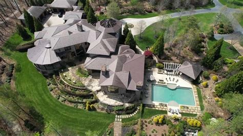 Former Atlanta Brave Chipper Jones Is Selling His Georgia Home For $15 ...