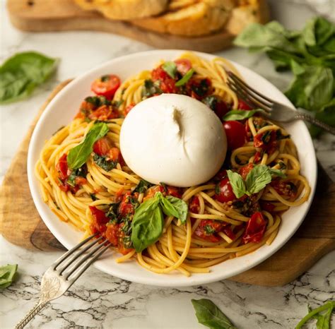 Caprese Burrata Pasta | Don't Go Bacon My Heart
