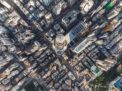 World-Class Building Top View 的图像结果